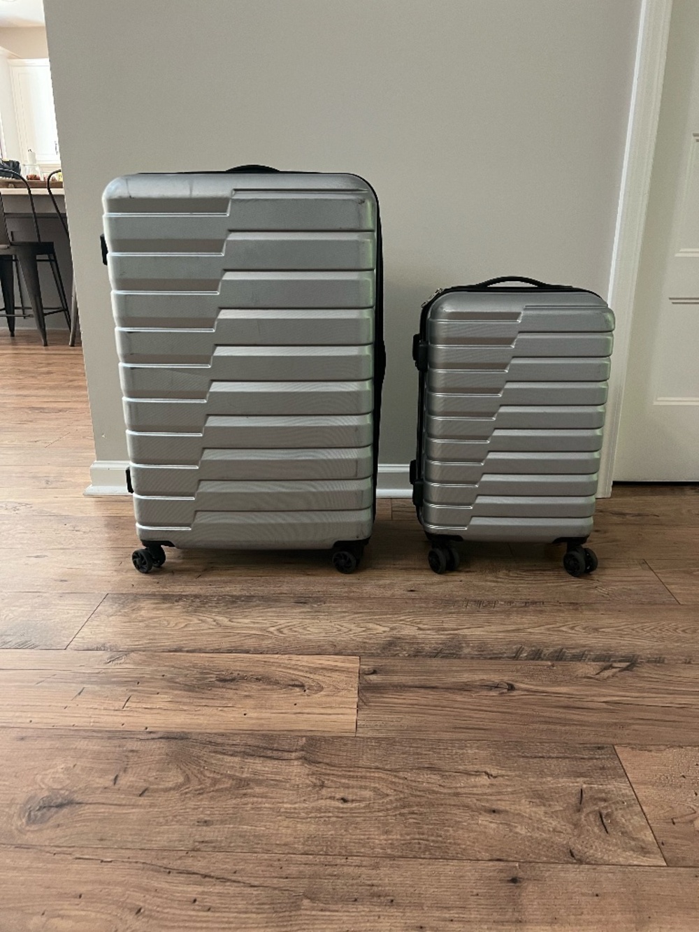 Two Pc Hard Case Luggage with wheeles